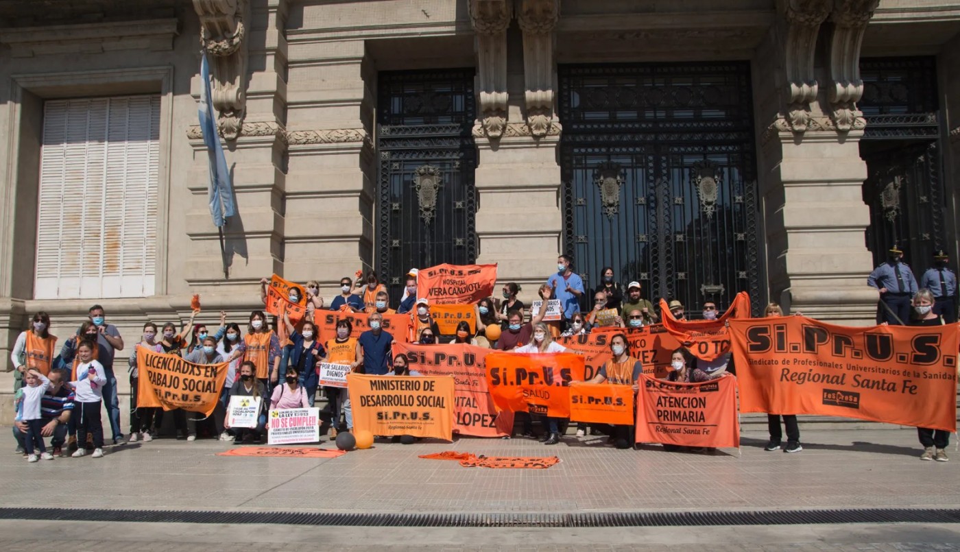 AMRA y SIPRUS podrían ir al paro ante la falta de convocatoria a paritarias | Información General