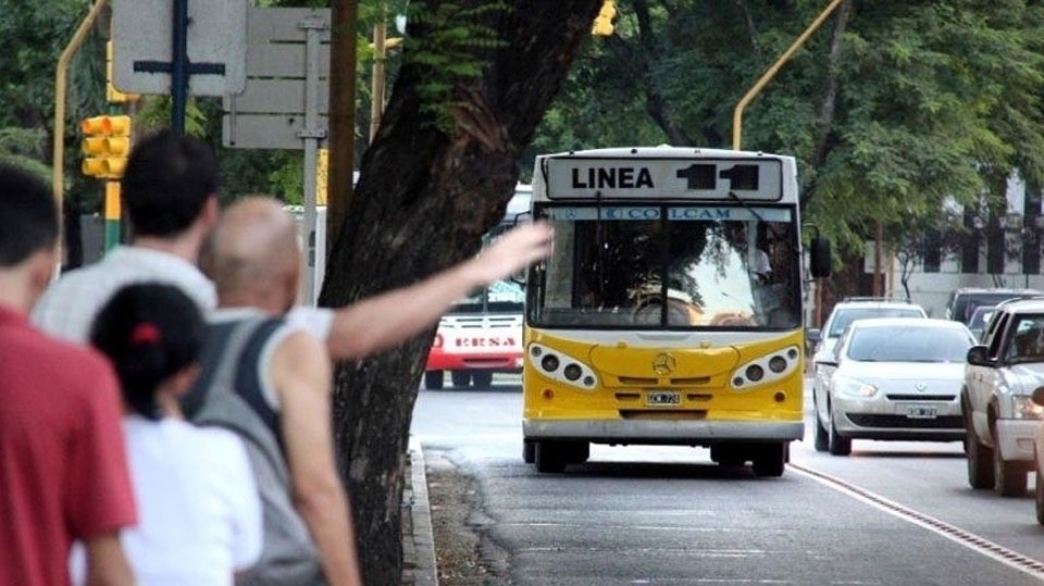 Colectivos: la posibilidad de un paro esta semana sigue latente | Información General