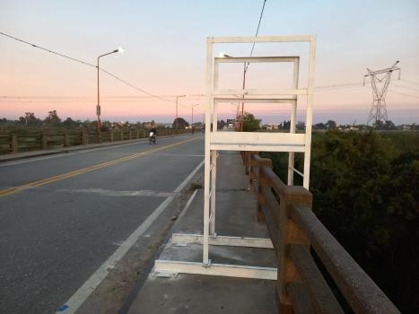 Puente Carretero: se montaron los primeros andamios y se espera por el comienzo de las obras de reparación | Información General