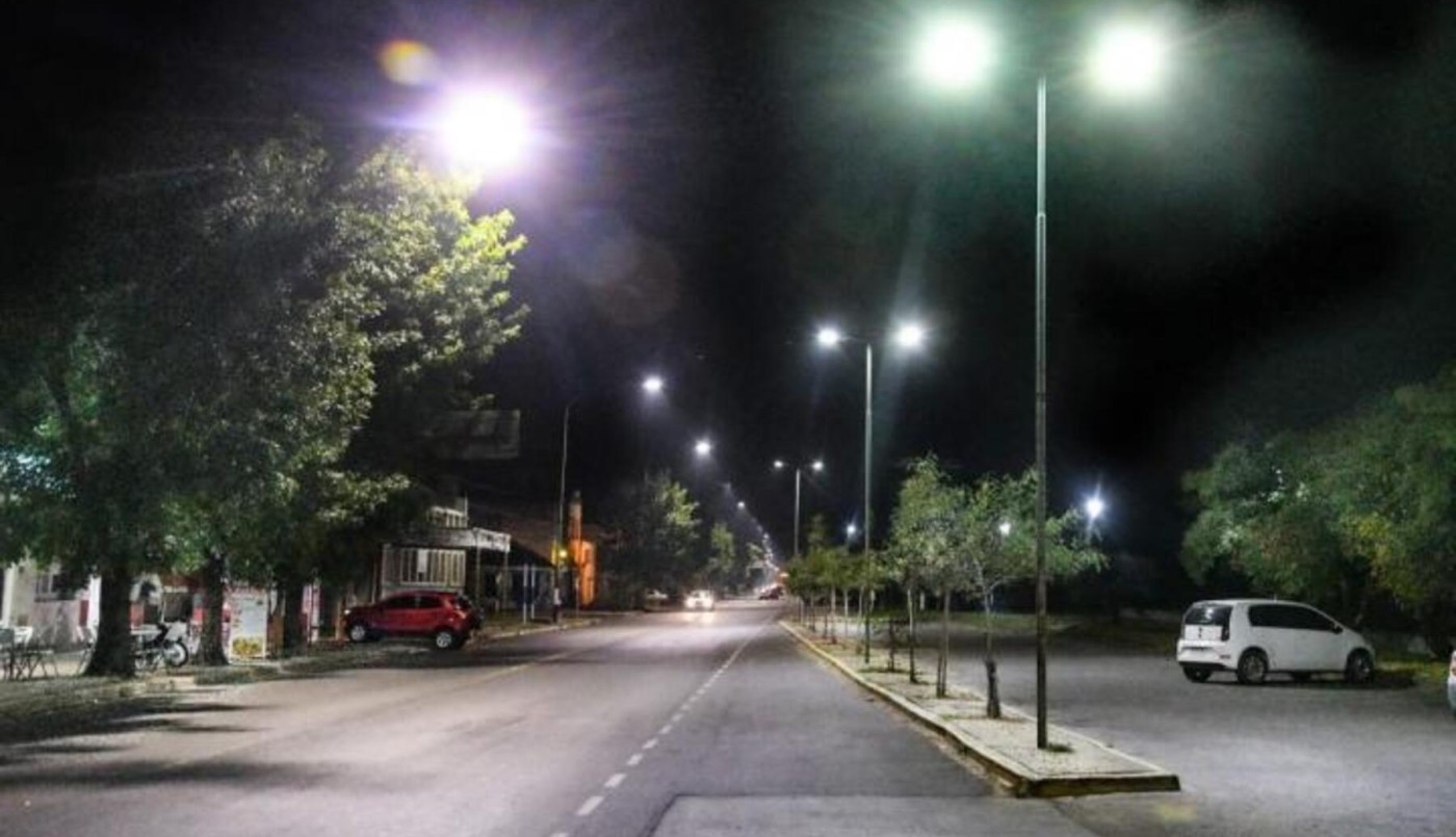 Se implementa un nuevo sistema de alumbrado público en 18 barrios. | Información General
