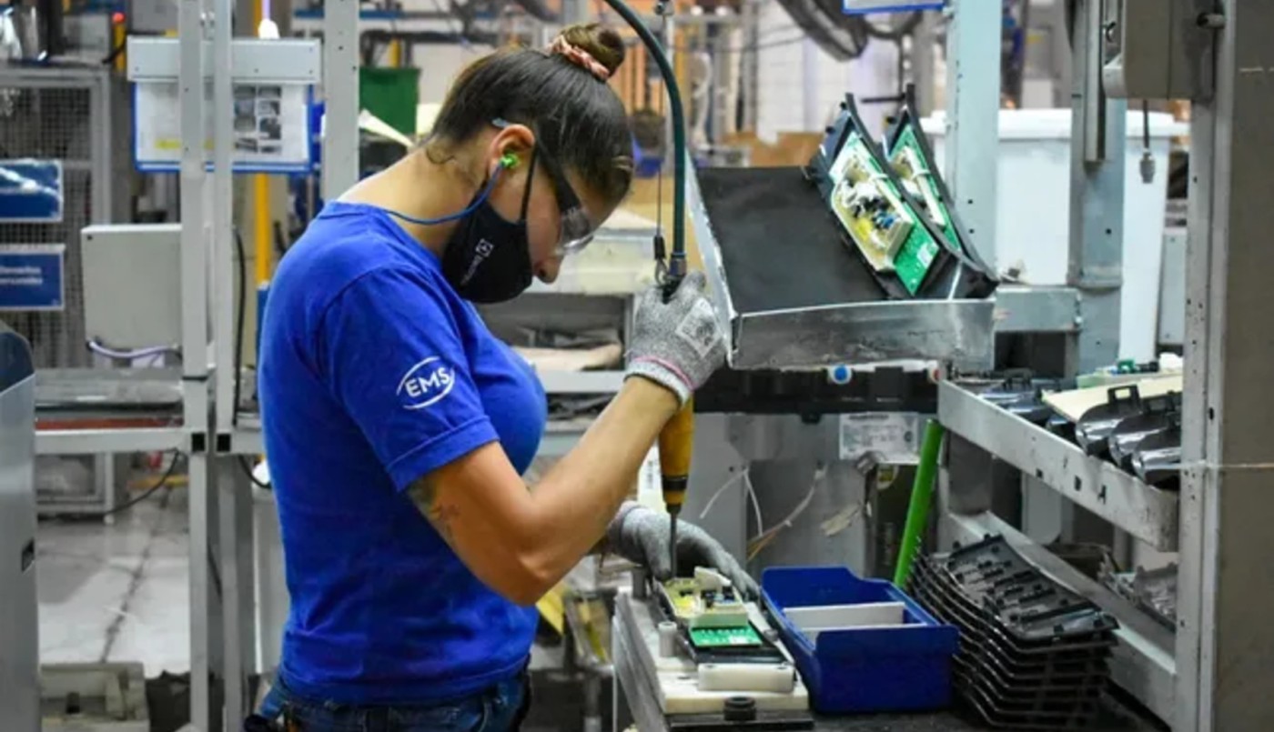 Cerca de 60 empresas de la provincia suspenden empleados | Información General