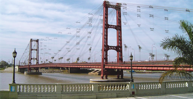 Motoderrape en el Puente Colgante: un joven se encuentra grave | Información General