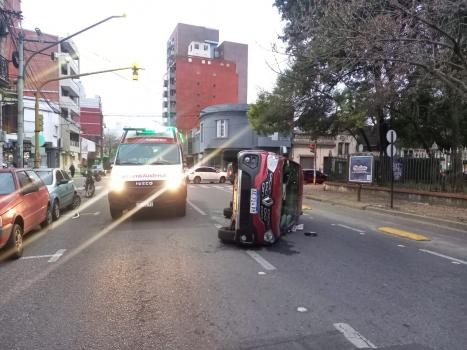 Dos vehículos chocaron en calle Urquiza al 2200 | Información General