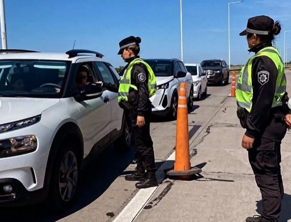 Refuerzan los controles en rutas y accesos para el fin de semana extra largo | Información General