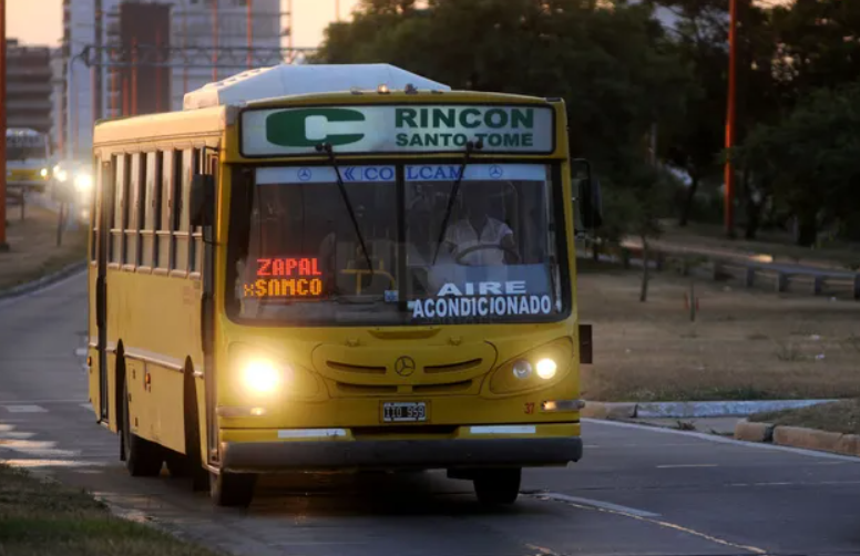 Por trabajos de reparación en el Puente Carretero habrá desvíos de líneas de colectivos | Información General