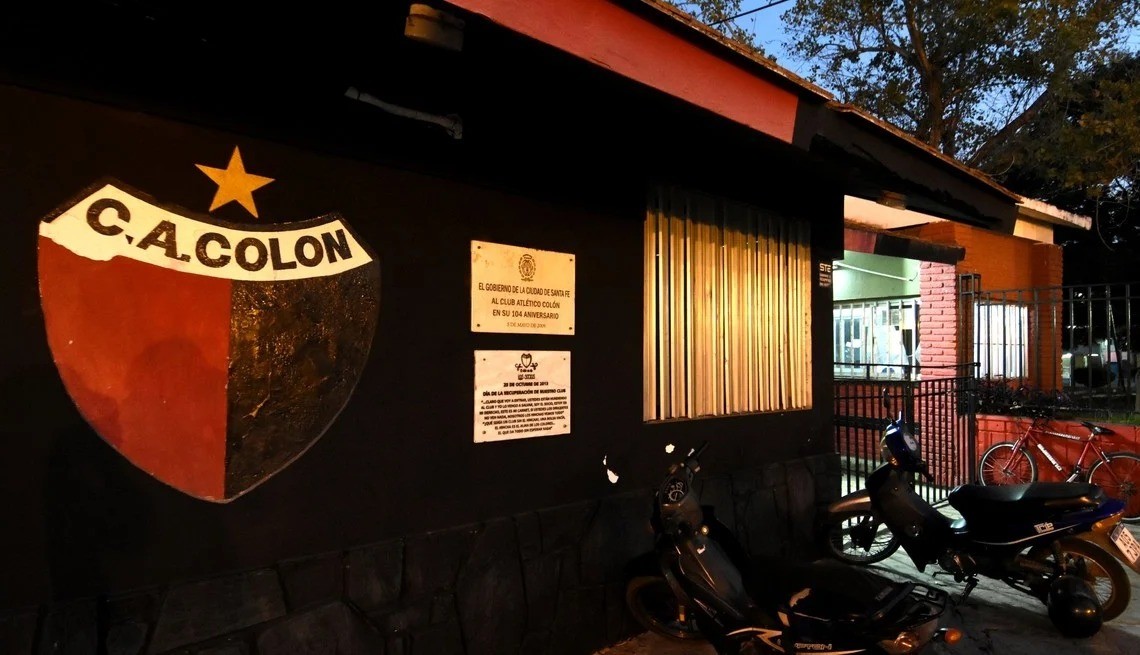 Colón suspendió como socio al imputado por un femicidio en Recreo | Deportes