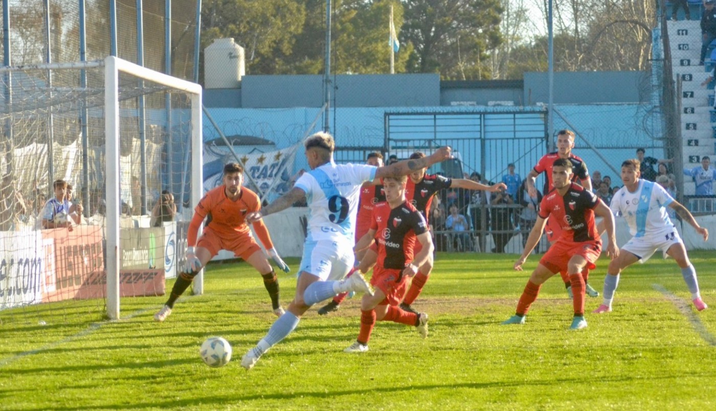 Colón perdió con polémica y en un partido accidentado ante Temperley | Deportes