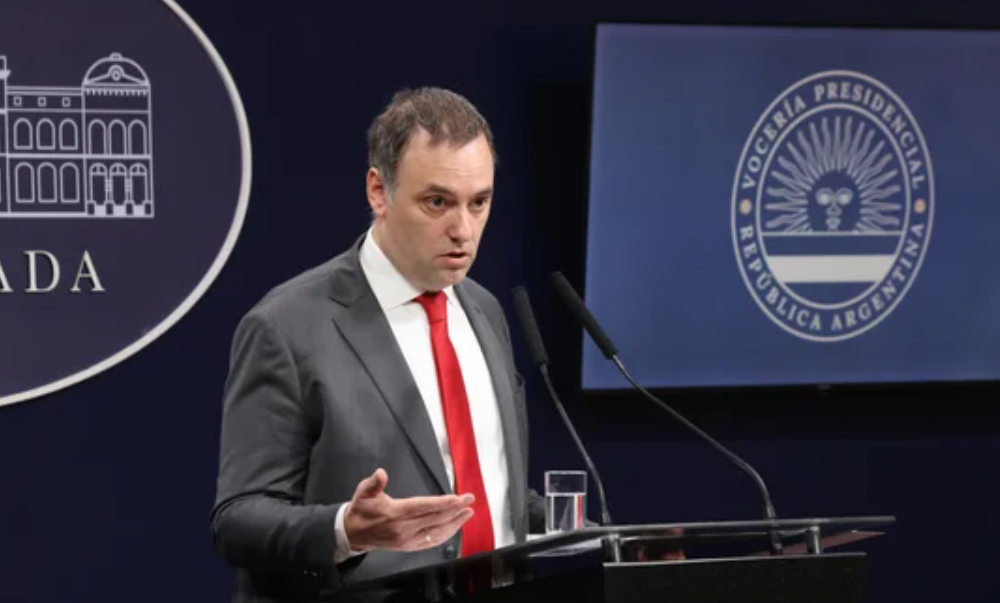 El Gobierno tomará un examen de idoneidad a 40 mil empleados de la planta transitoria y contratados | Nacionales