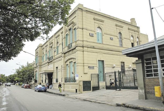 Fue apuñalado dos veces en menos de 24 horas: está en grave estado | Policiales