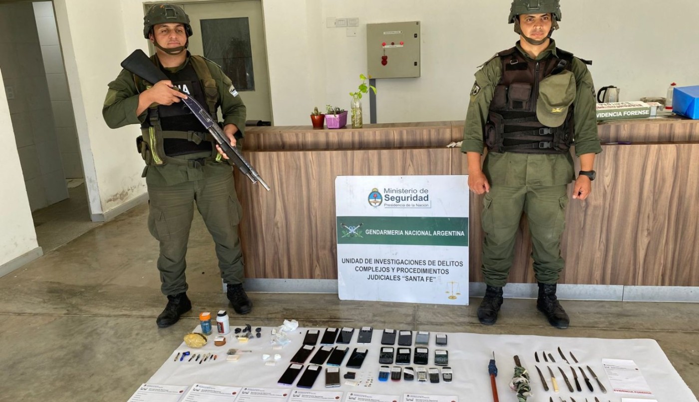 Finalizaron los controles en la cárcel de Las Flores: armas blanca, celulares y droga fueron decomisadas | Policiales