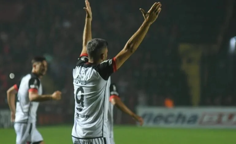 Colón sumó otro festejo y es líder en su zona | Deportes