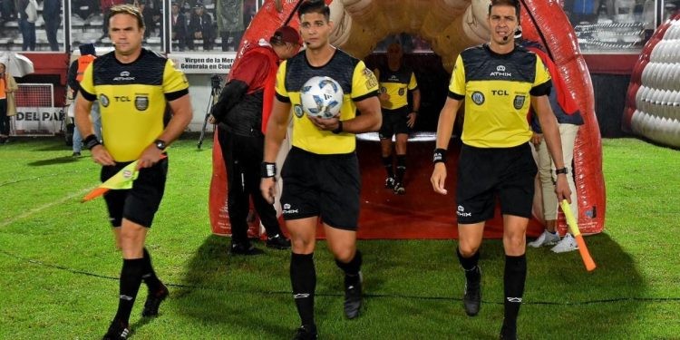 Ferreyra dirige Agropecuario – Colón en Carlos Casares | Deportes