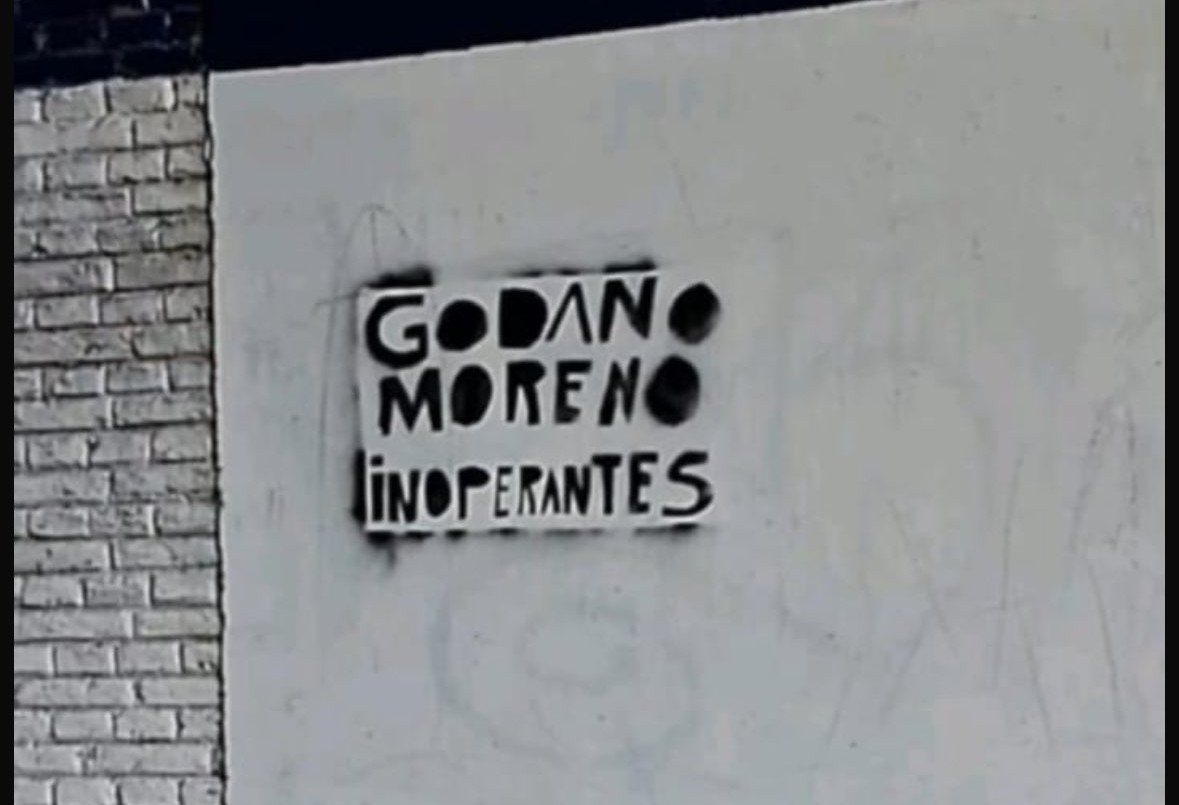 Aparecieron pintadas contra la dirigencia en cercanías a la cancha de Colón | Deportes