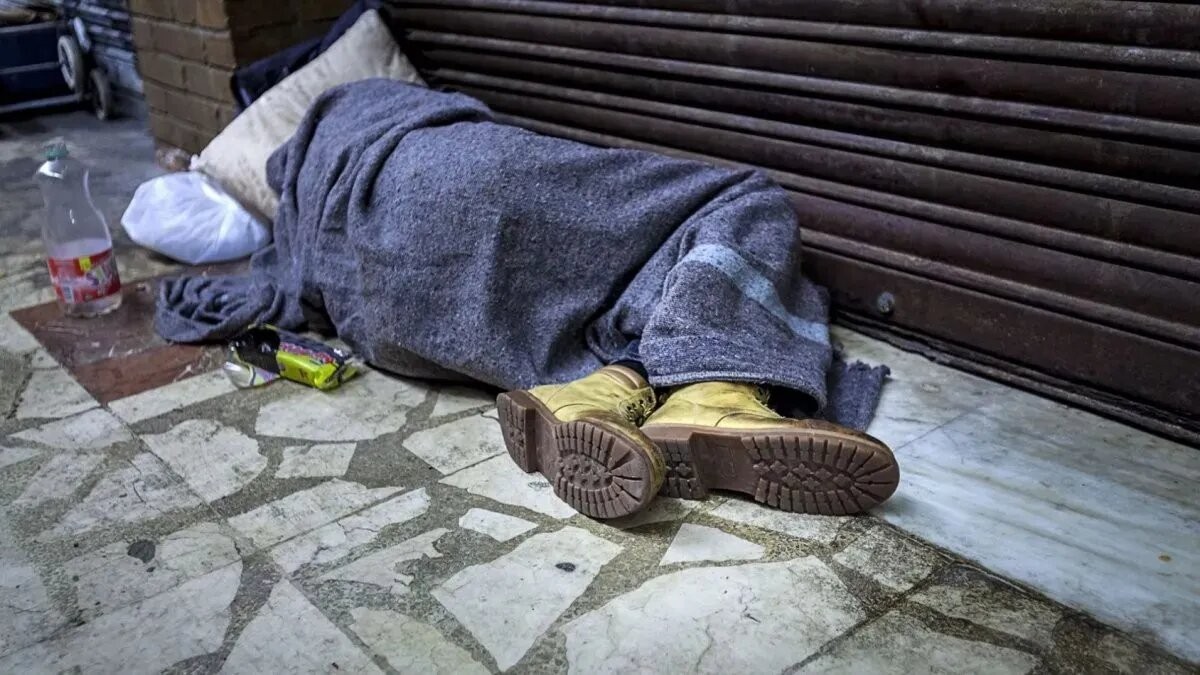 Un hombre quedó en prisión preventiva por apedrear a una persona en situación de calle | Judiciales