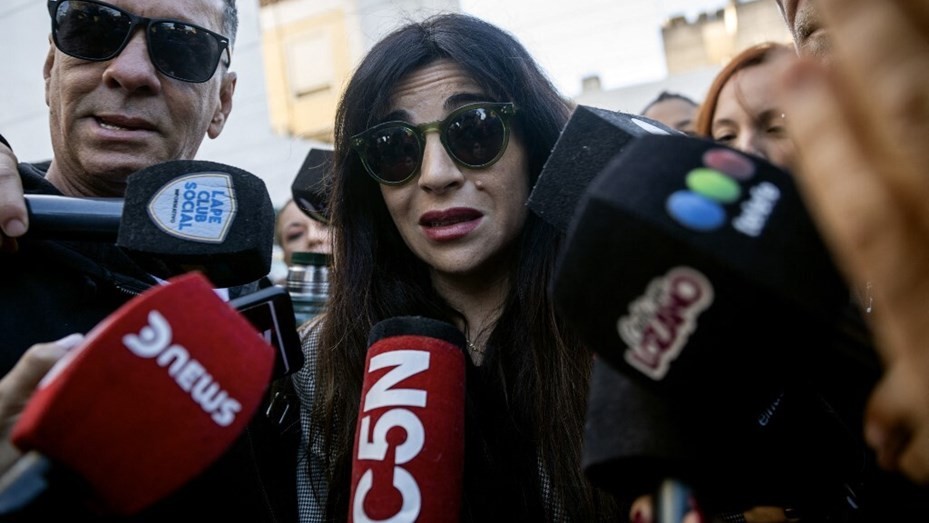 "Nos convencieron de que papá necesitaba una internación domiciliaria", reveló Gianinna Maradona | Deportes