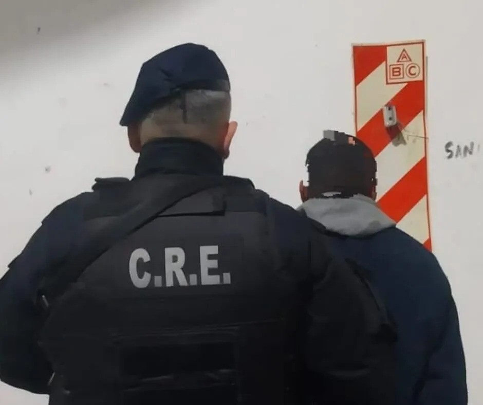 Barrio Roma: entró a robar a una panadería, un cliente alertó a la policía y fue aprehendido | Policiales