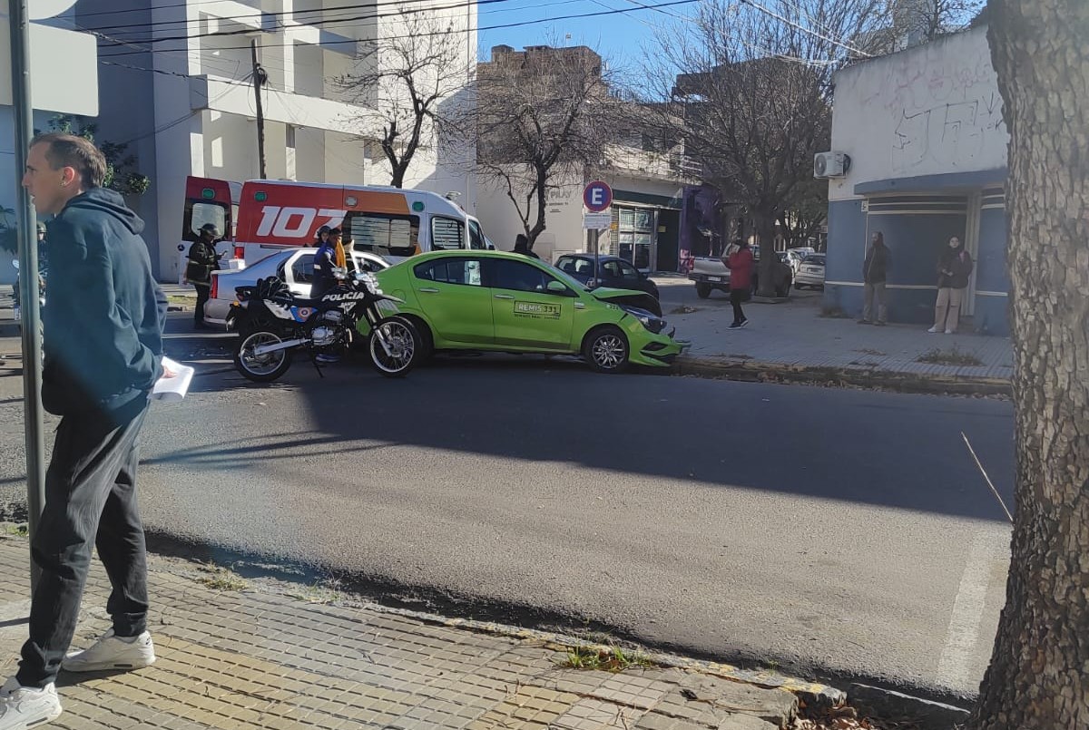 Fuerte accidente en el macrocentro de la ciudad de Santa Fe | Policiales