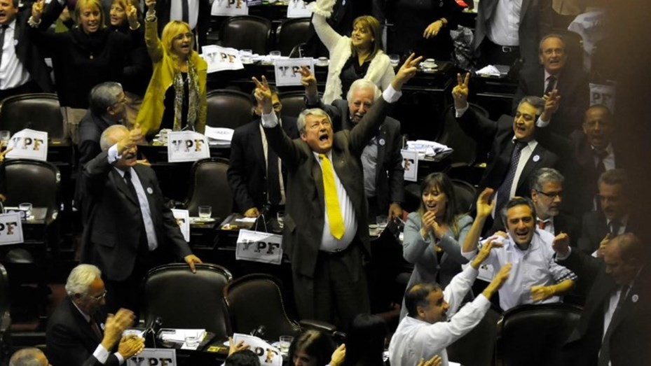 El archivo que condena a todos: la detallada lista de los que votaron la expropiación de YPF | Nacionales