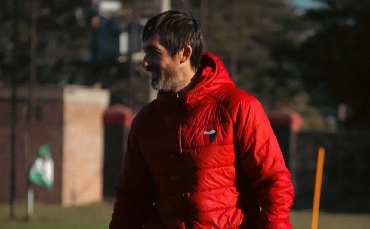 Minella habló de su continuidad, de la recuperación del "Pulga" y sobre quién atajará el domingo | Deportes