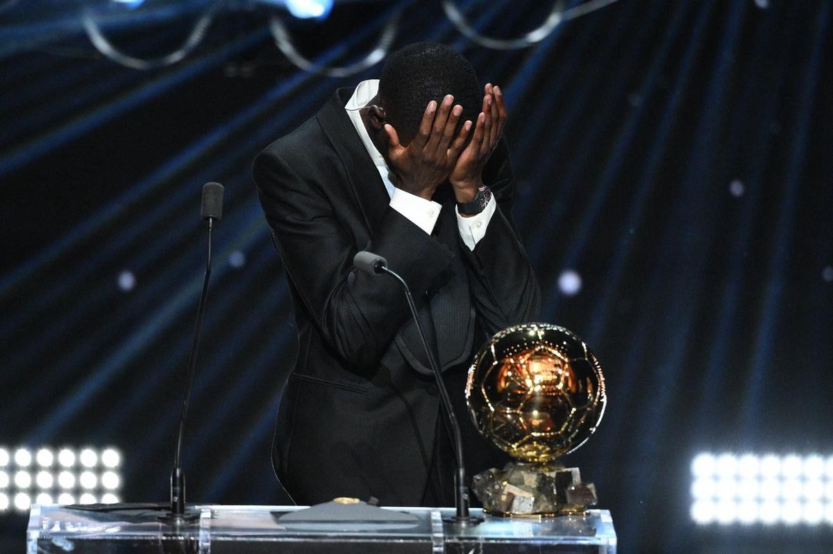 Ousmane Dembélé ganó el premio a mejor jugador de la temporada | Deportes