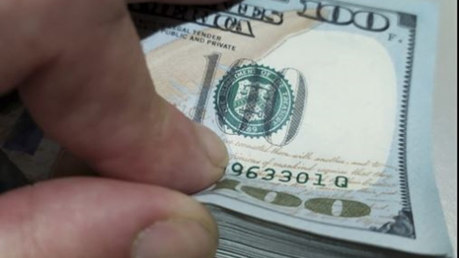 Tensión cambiaria: el dólar oficial saltó $20 y cerró a $1.515 | Nacionales