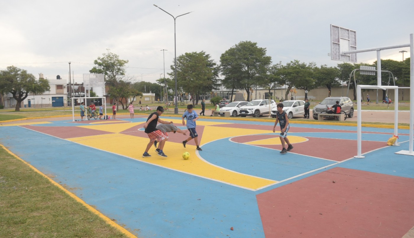 La municipalidad puso en valor la plaza Isabel la Católica de barrio Schneider | Noticias