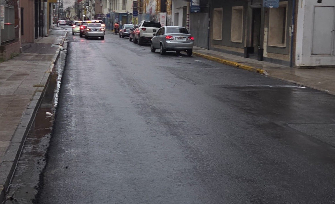 Culminaron los trabajos de bacheo asfáltico en calle Irigoyen Freyre | Noticias