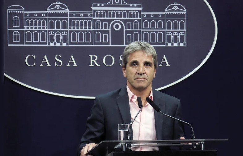 Caputo defendió el préstamo por US$3.000 millones: “Kukitas queridos, ya no psicopatean a nadie" | Nacionales