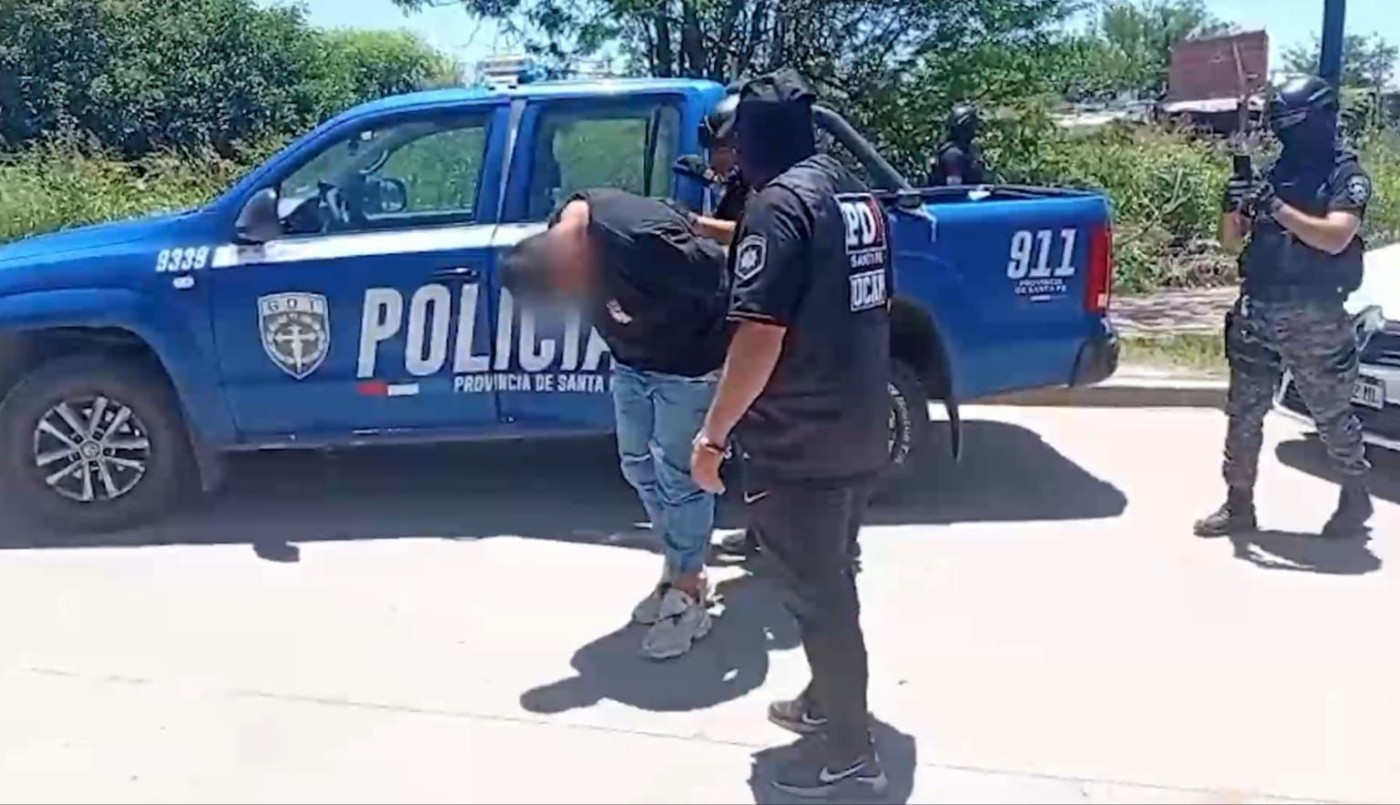 Cómo fue el trasladado de un peligroso sujeto desde Córdoba a Rosario | Noticias