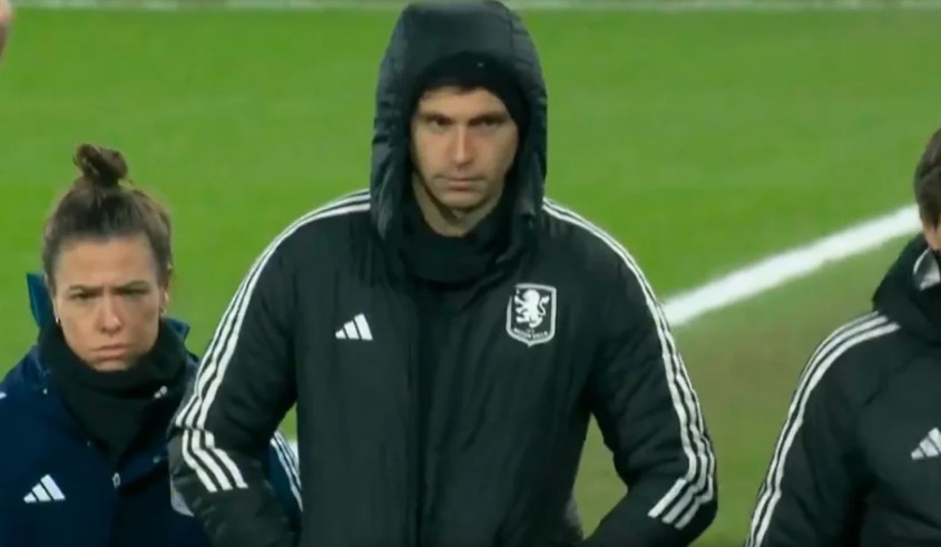 Preocupación en Argentina: el "Dibu" Martínez salió lesionado en el Aston Villa | Deportes