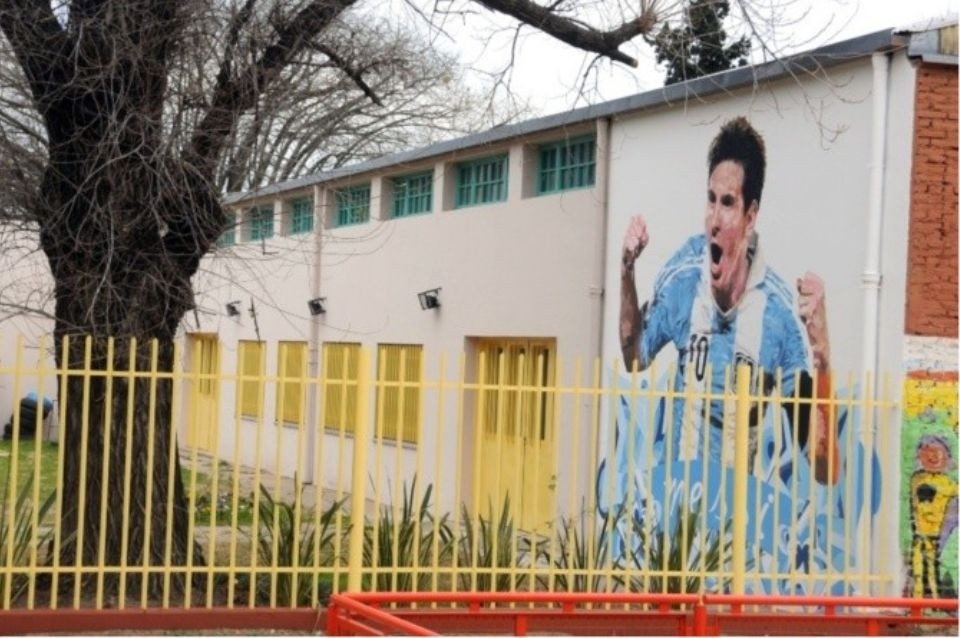 Rosario: segundo día sin clases en la escuela donde estudió Messi por robos y destrozos | Información General