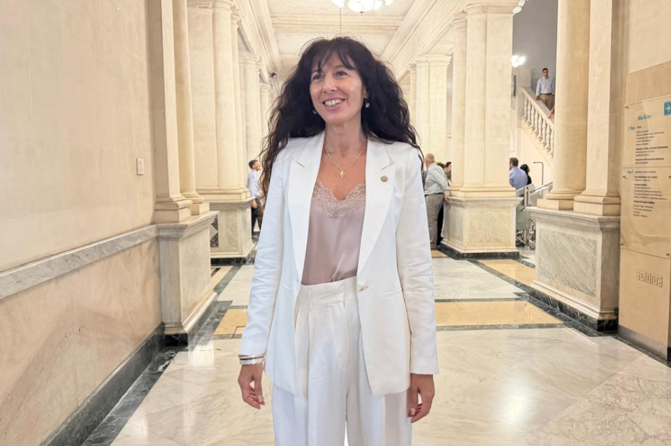 Laura Tarabella asumió como rectora de la UNL: por primera vez dos mujeres lideran la universidad | Noticias