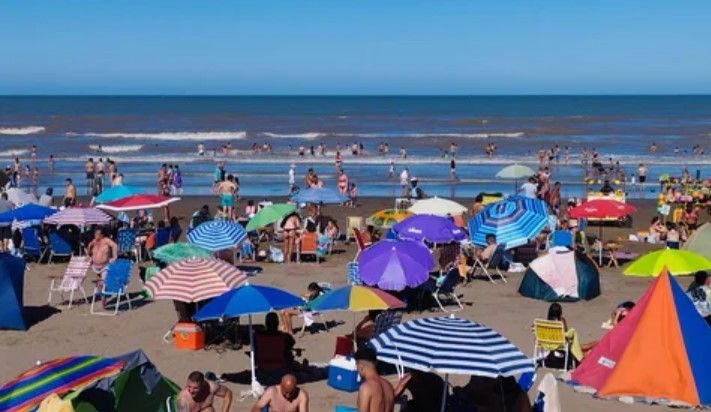 Vacaciones 2026: una familia tipo necesita casi $4 millones promedio para veranear en el país | Nacionales