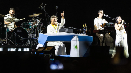 Fito Páez en Rosario: más de 300 mil personas vibraron en un histórico show gratuito ante el Monumento