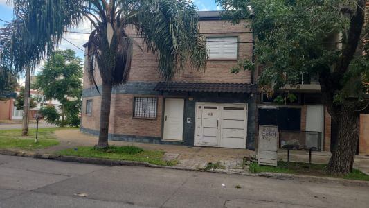 Un hombre y una mujer muertos en barrio Candioti: se investiga posible femicidio