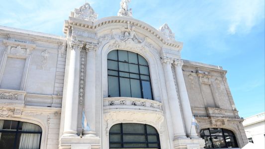 Se licitó la puesta en valor del emblemático Teatro Municipal