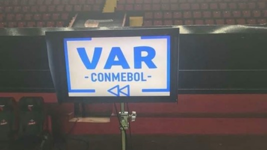 El VAR llega a Santa Fe y realizó una prueba en la cancha de Colón