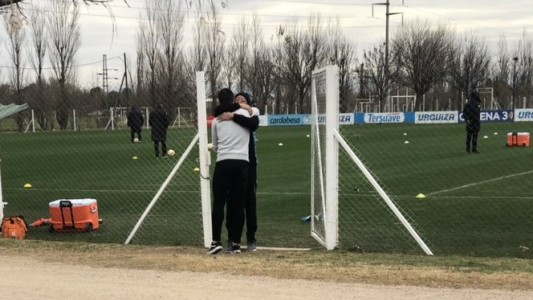 Federico Lértora llegó a Santa Fe y firmará su contrato con Colón