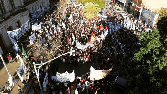 Estudiantes marchan por el boleto estudiantil gratuito universal