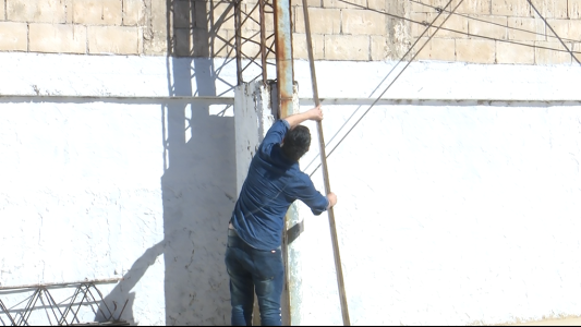 Vecinalistas idean novedoso método y construyen una trampa para delincuentes