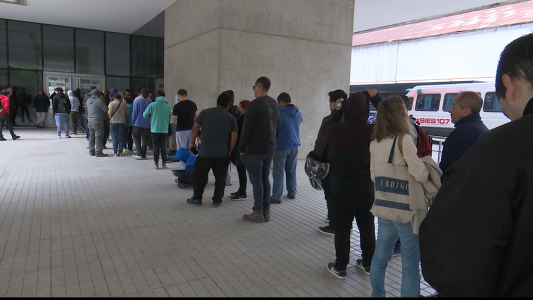 Viaje a paraguay: Largas colas en el Cemafe para vacunarse