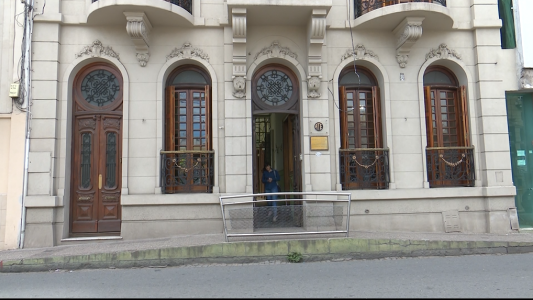 Los gremios estatales piden garantizar los sueldos y aguinaldos