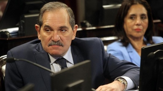 Una sobrina de Alperovich lo denunció por violación durante la campaña a gobernador