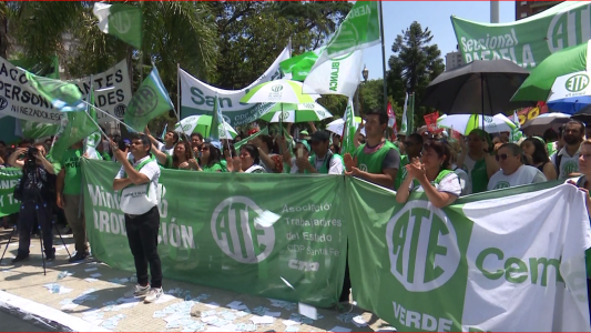 Analizan la lista de contratados que el gobierno envió a los gremios