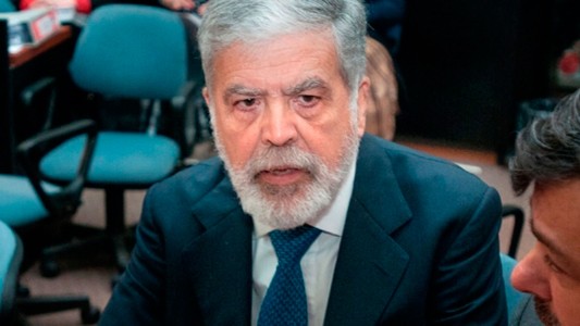 Ordenan excarcelar a Julio De Vido