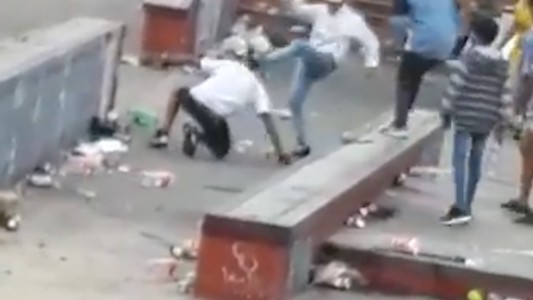 VIDEO: batalla campal en Berisso durante un festejo de Navidad
