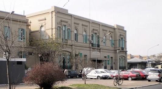 Una mujer se encuentra en estado reservado tras recibir un disparo de arma de fuego