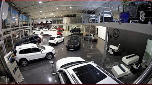 Se desplomó la producción automtriz en un 32,5% durante el último año