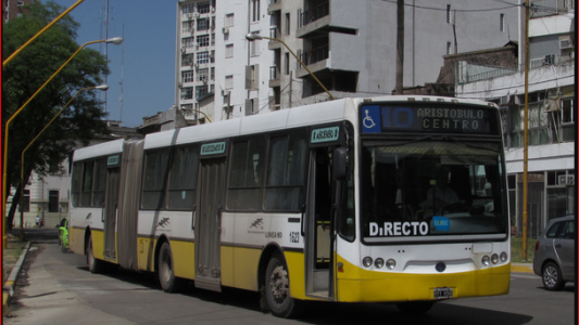 La línea 10 suspende el servicio directo por Aristóbulo del Valle