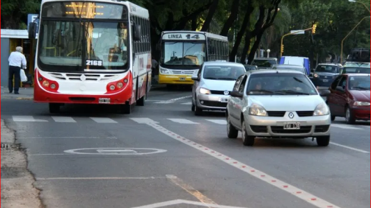 Proponen limitar el horario del carril exclusivo de Avenida Rivadavia